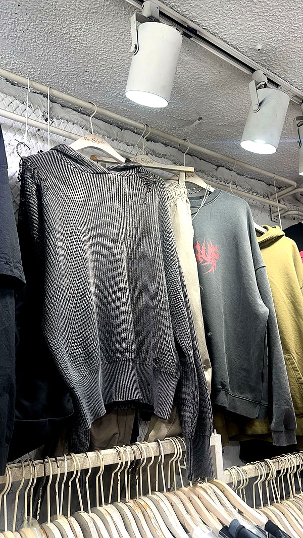 c.aitknight image ~ Altpins