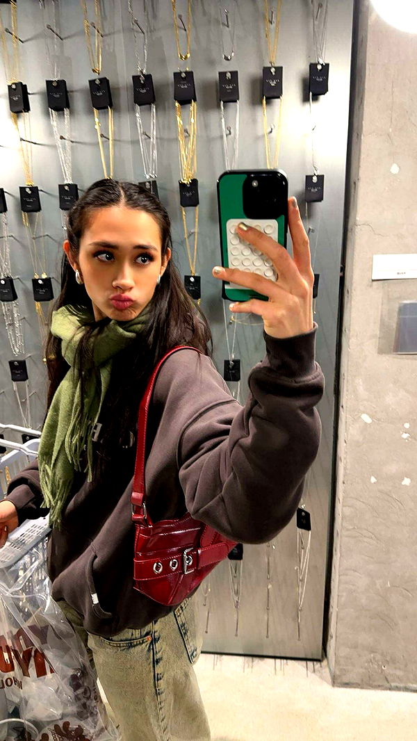 c.aitknight image ~ Altpins