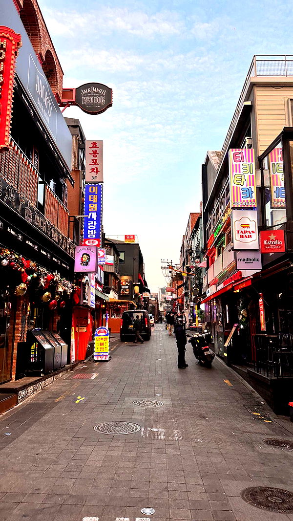 c.aitknight image ~ Altpins