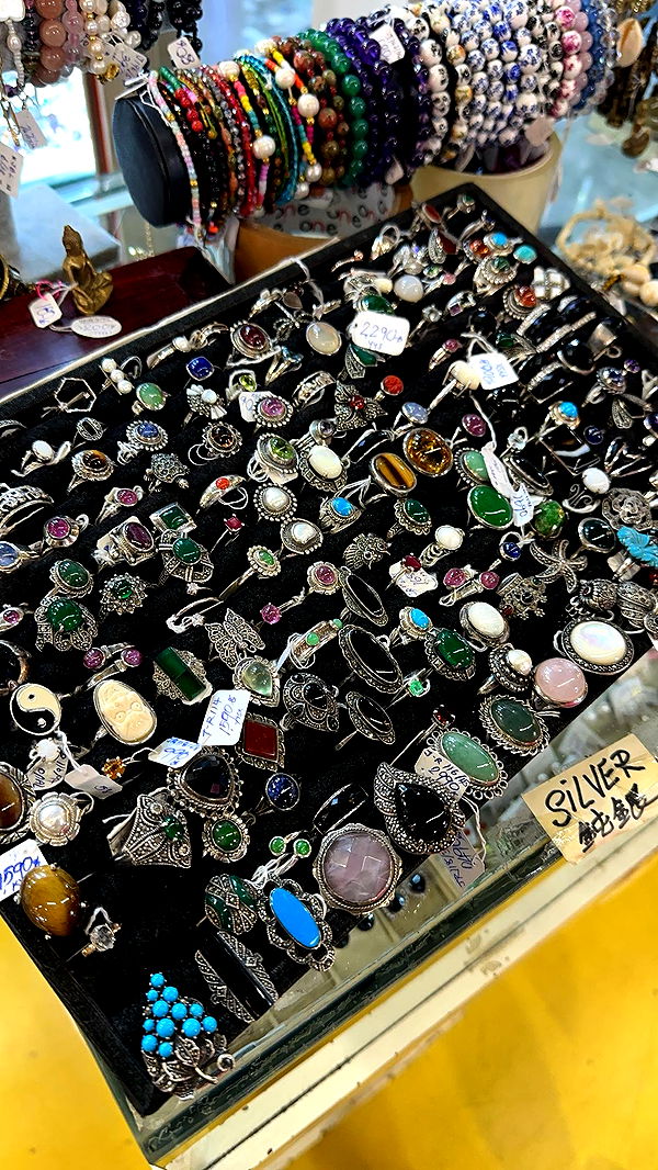 c.aitknight image ~ Altpins