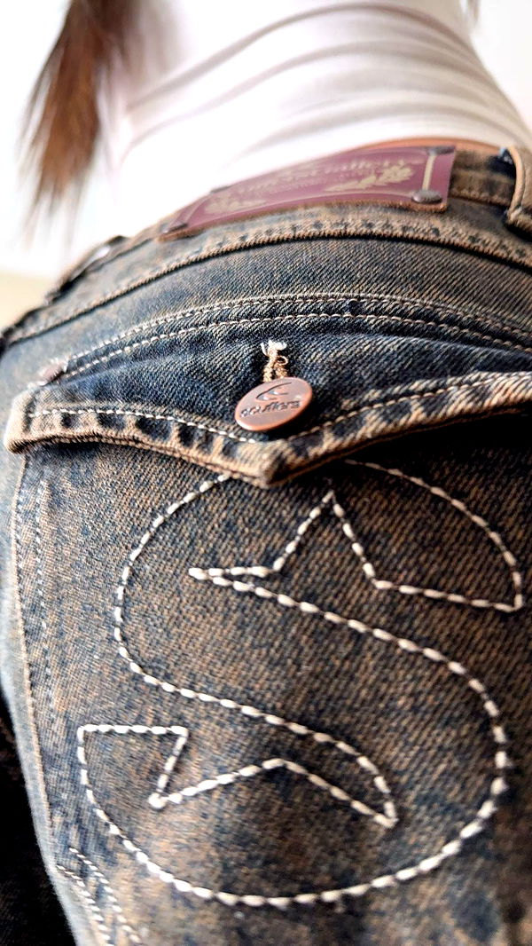 c.aitknight image ~ Altpins