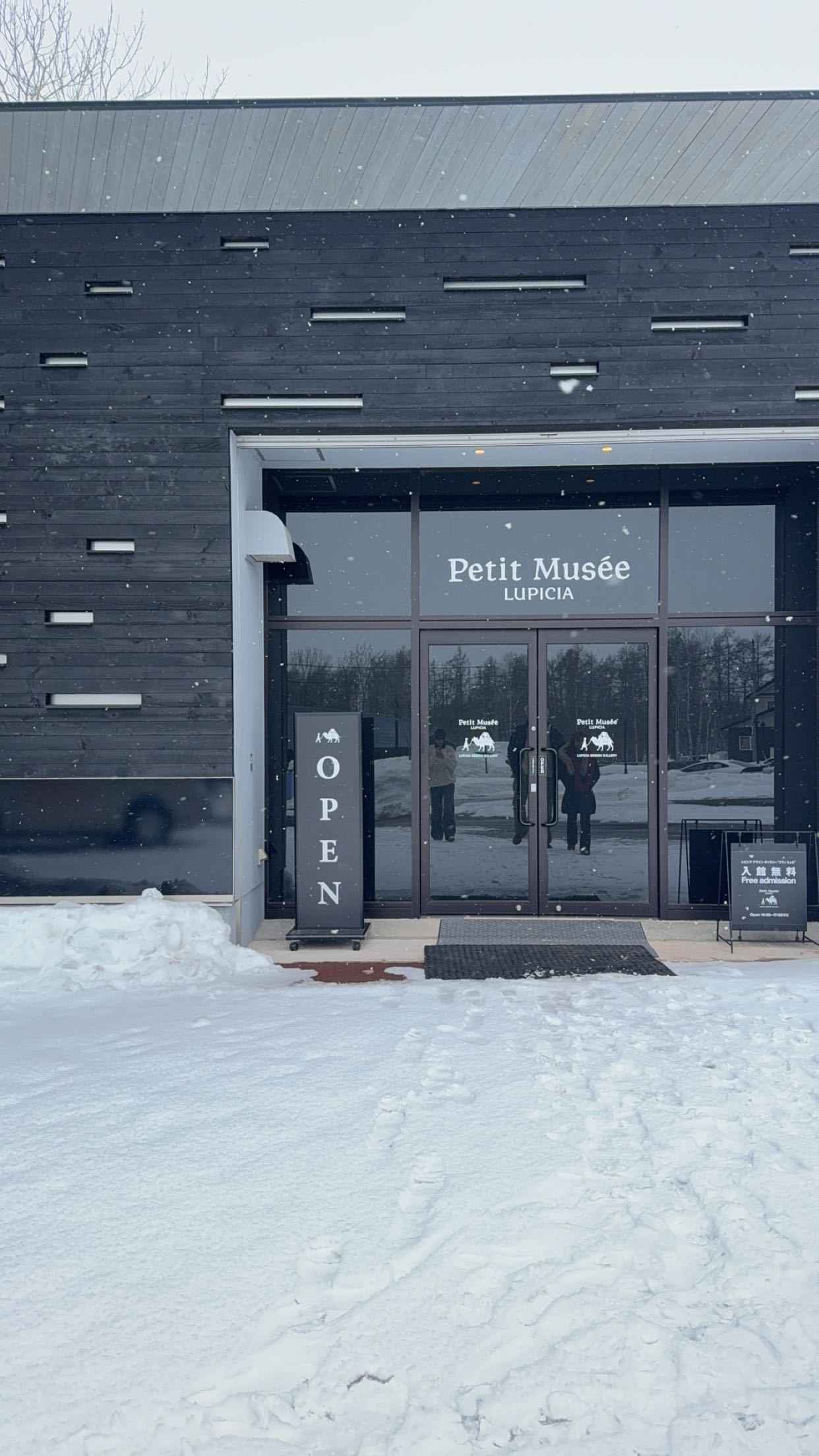 c.aitknight snapchat image archive image