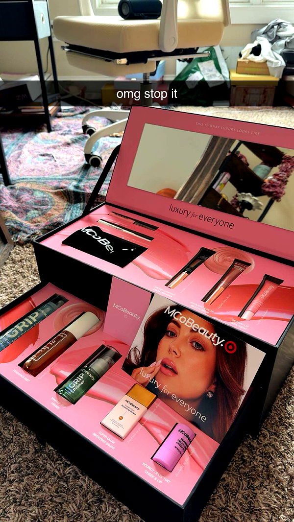 c.aitknight image ~ Altpins