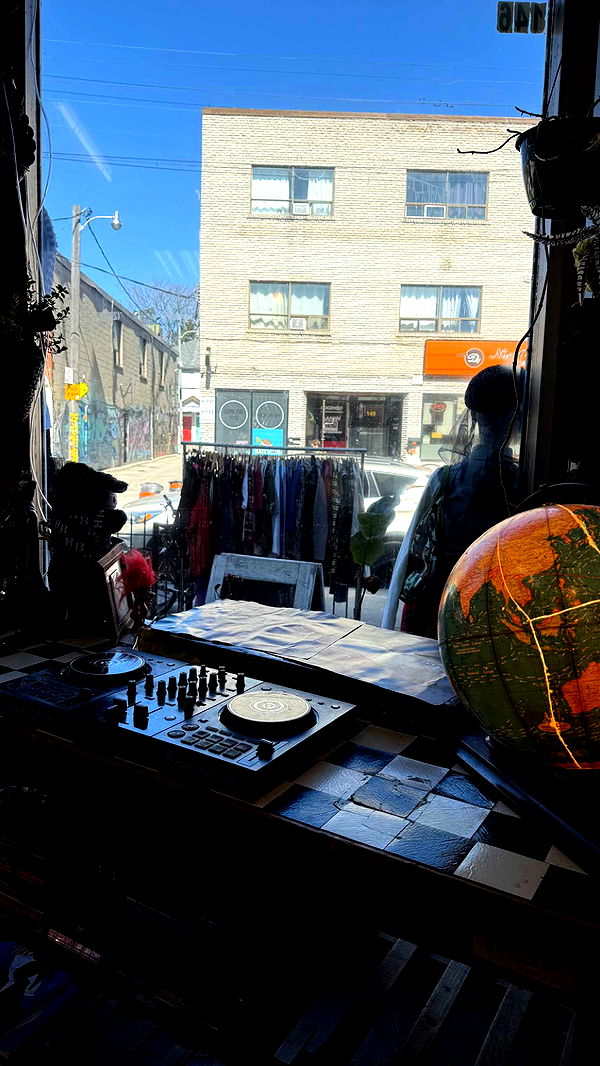 c.aitknight image ~ Altpins