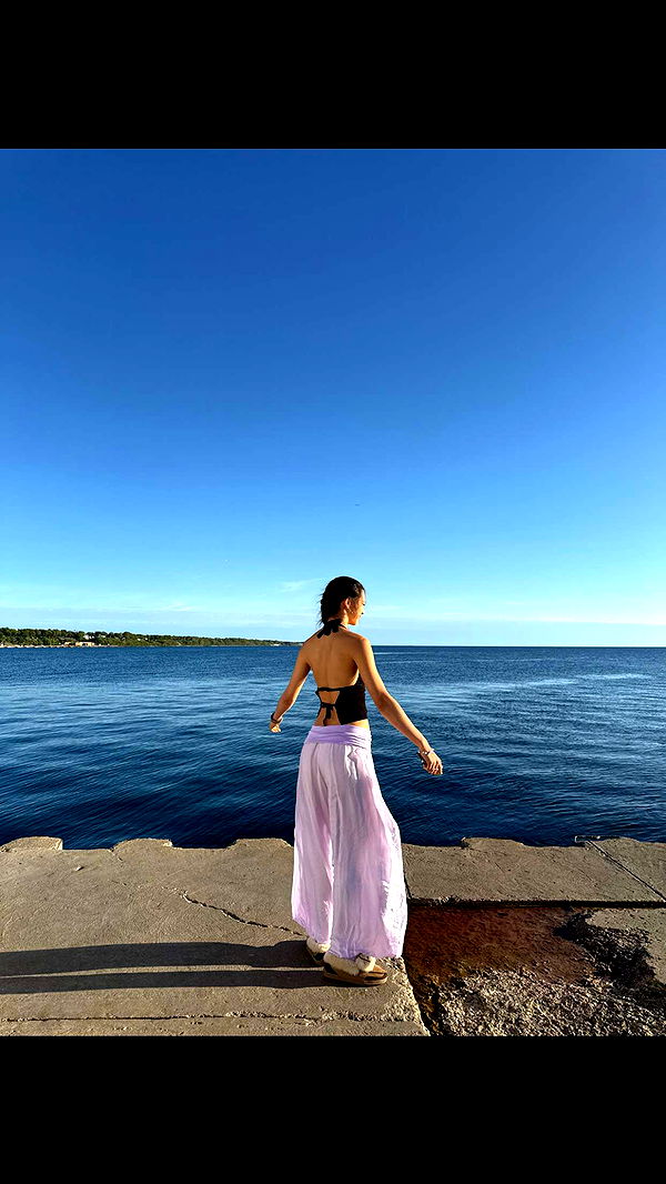 c.aitknight image ~ Altpins