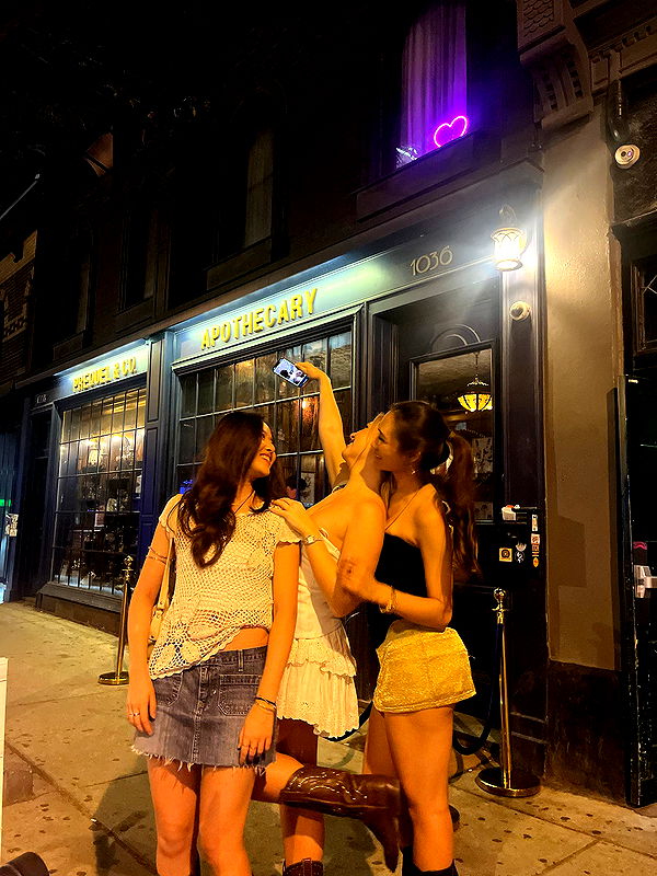 c.aitknight image ~ Altpins