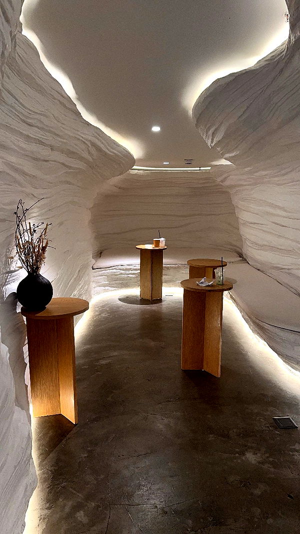 c.aitknight image ~ Altpins