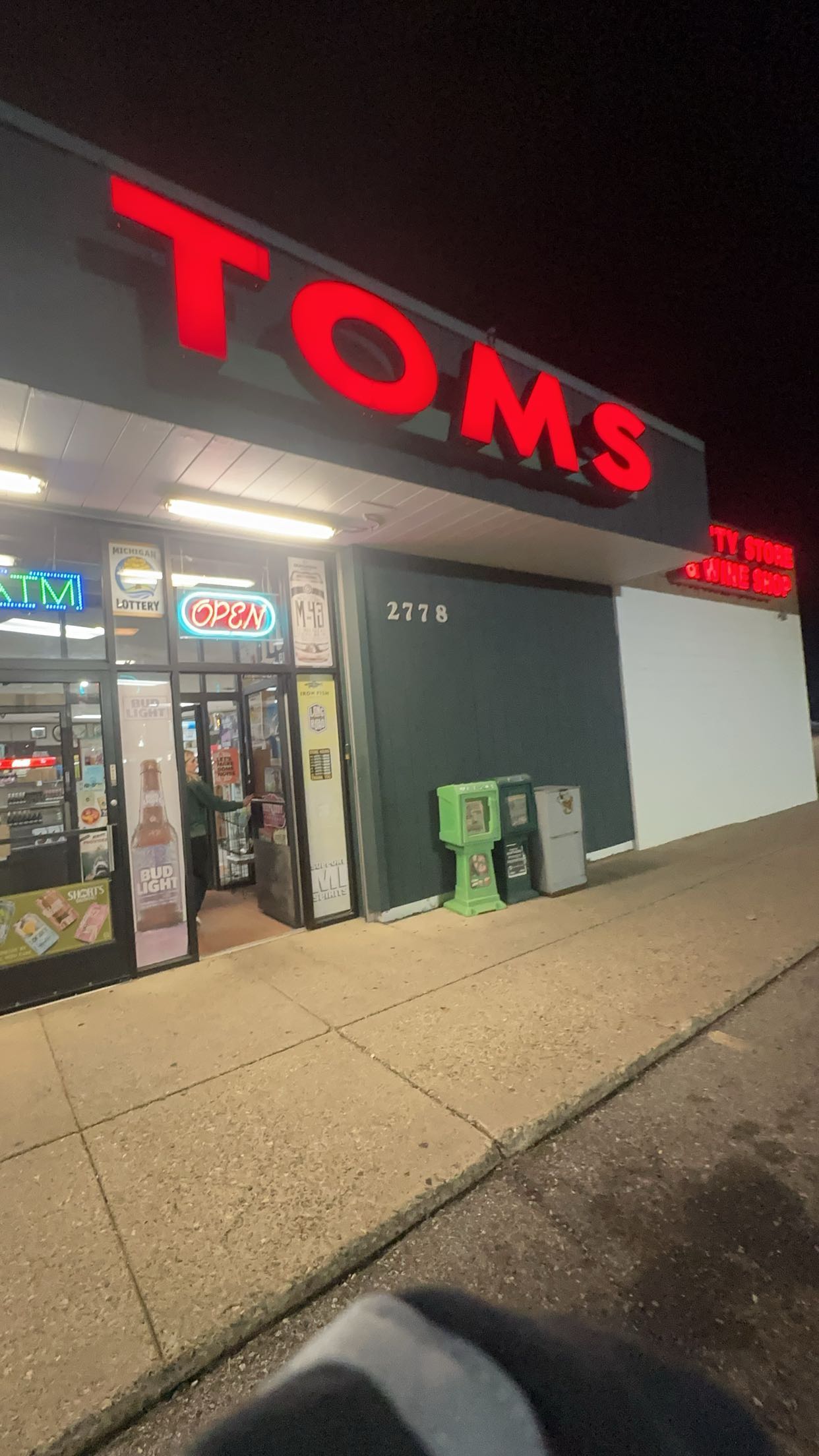 c.aitknight snapchat image archive image