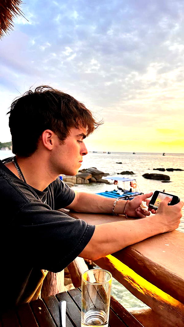 c.aitknight image ~ Altpins