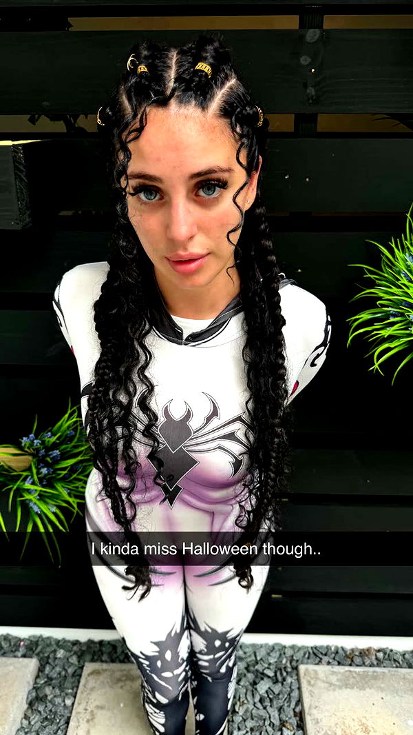 camilla_classy image ~ Altpins