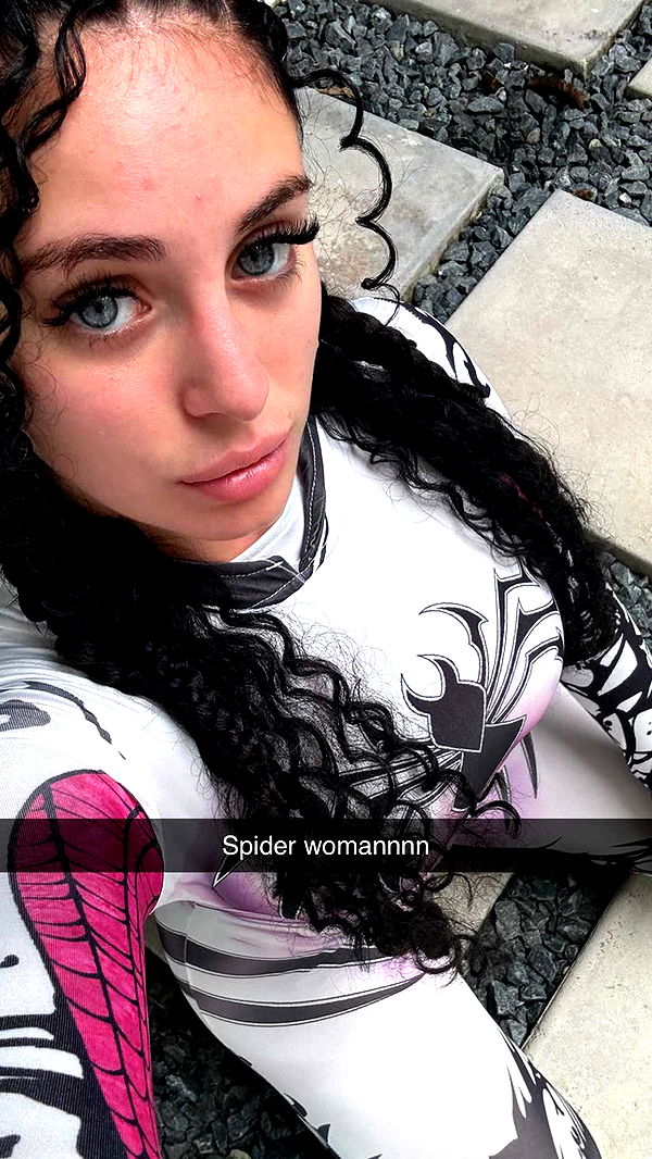 camilla_classy image ~ Altpins