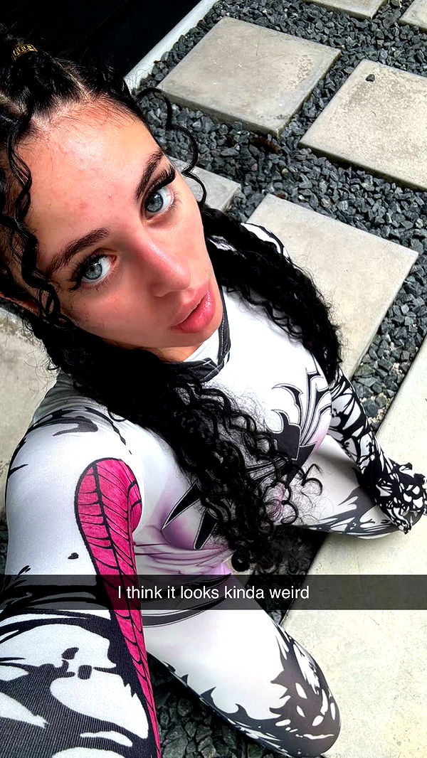 camilla_classy image ~ Altpins