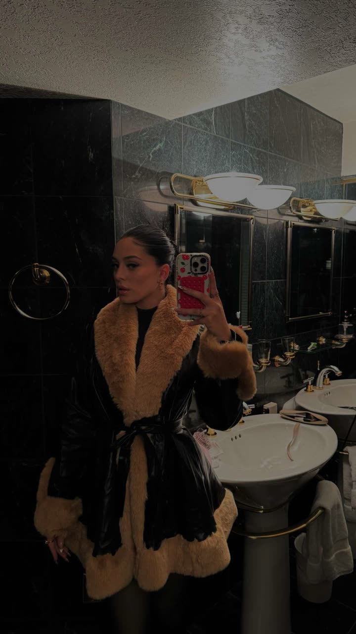 camilla_classy snapchat image archive image