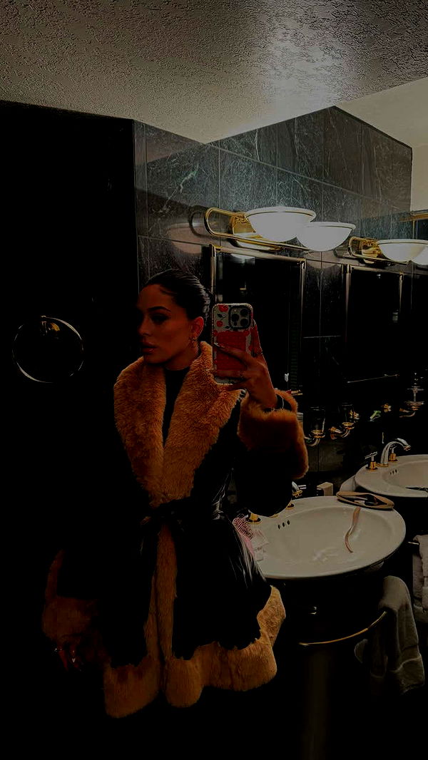 camilla_classy image ~ Altpins