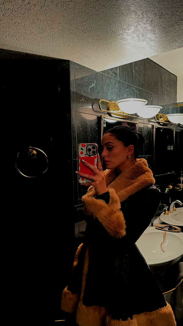 camilla_classy image ~ Altpins