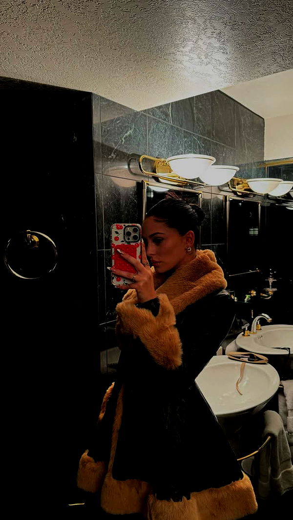 camilla_classy image ~ Altpins