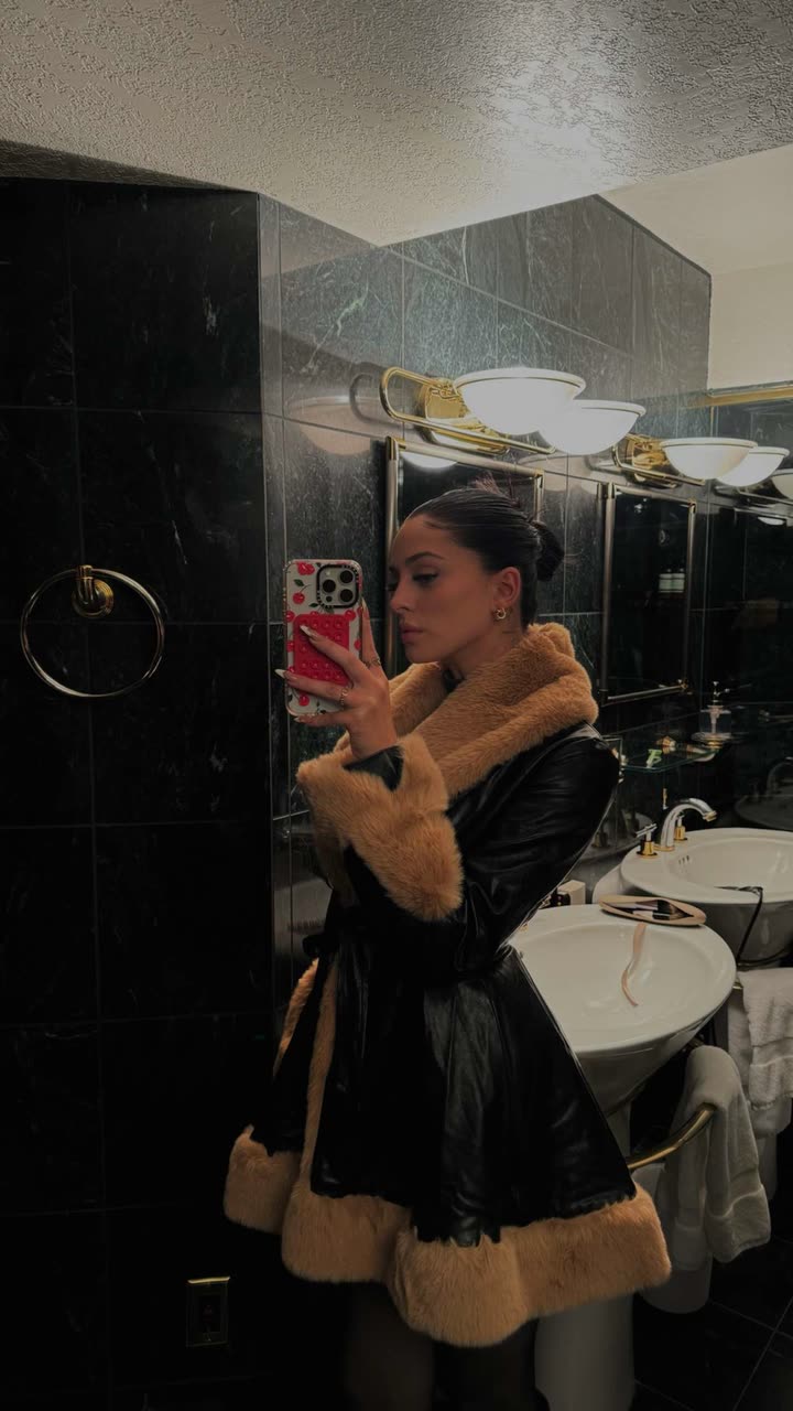 camilla_classy snapchat image archive image