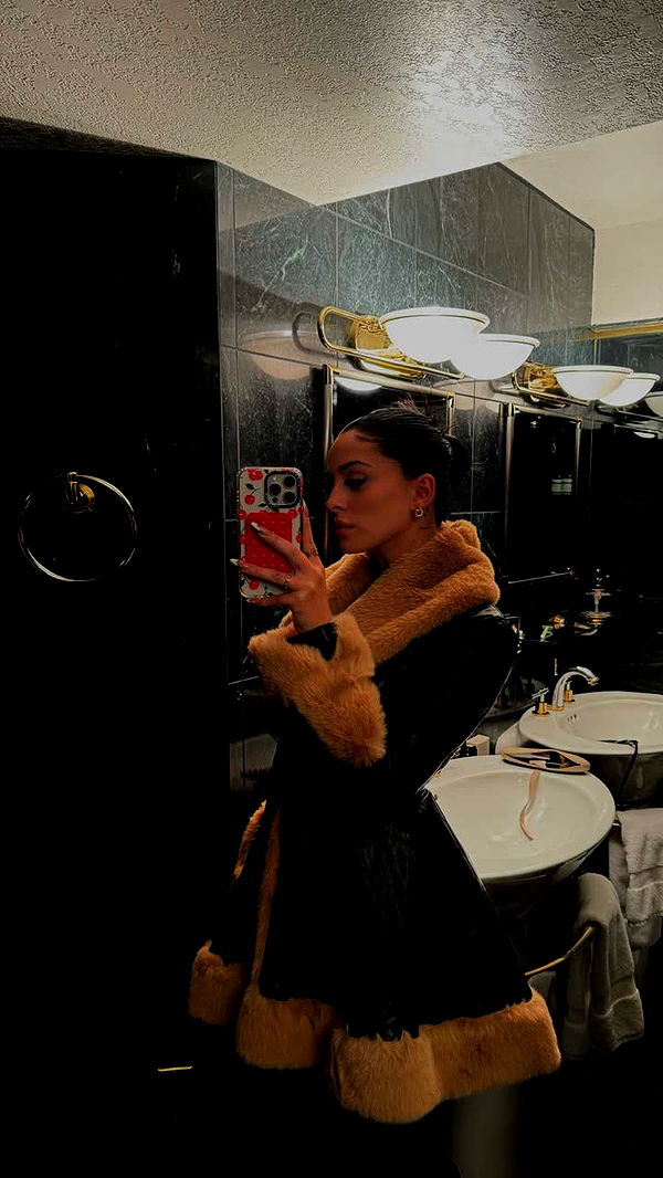 camilla_classy image ~ Altpins