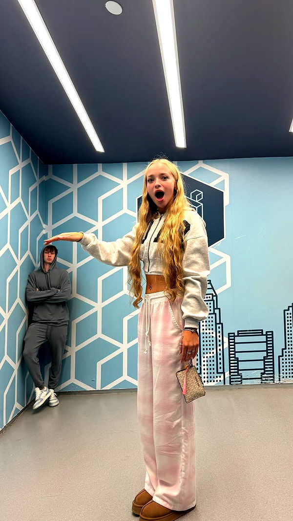 camilla_classy image ~ Altpins