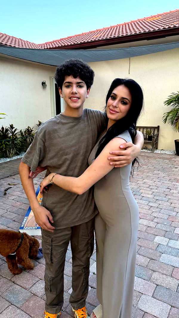 camilla_classy image ~ Altpins