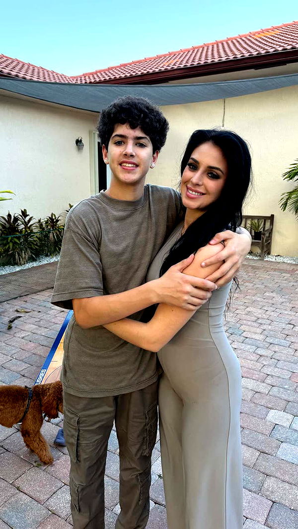 camilla_classy image ~ Altpins