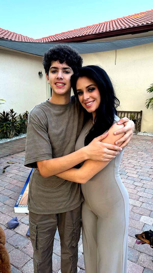 camilla_classy image ~ Altpins