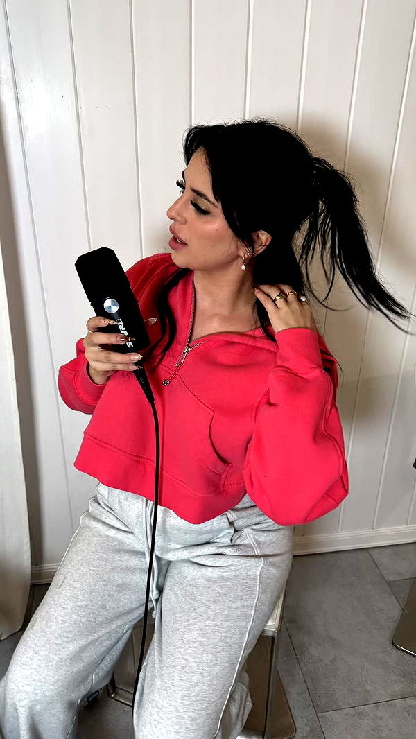 camilla_classy image ~ Altpins