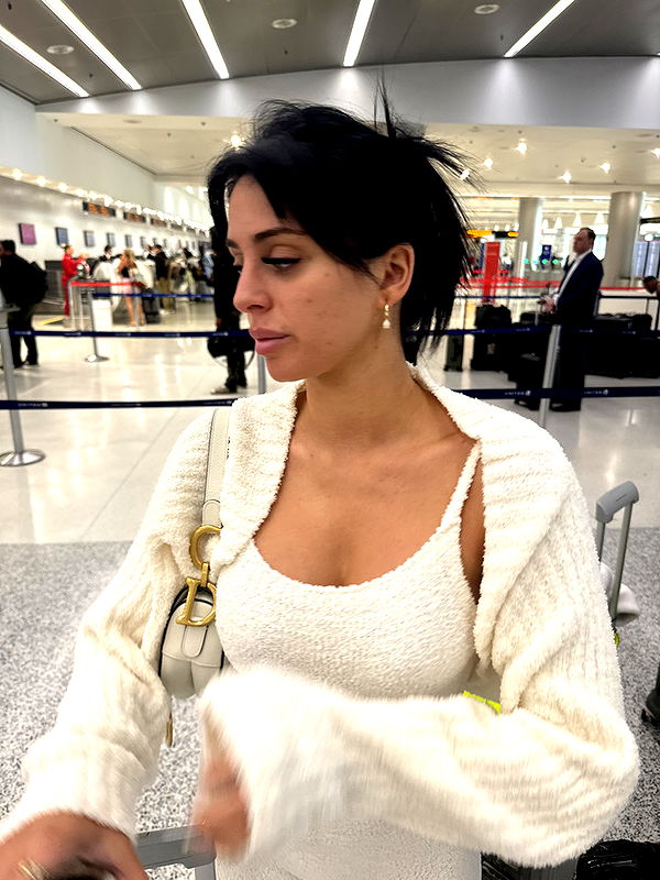 camilla_classy image ~ Altpins