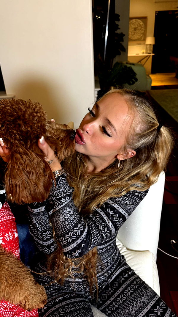 camilla_classy image ~ Altpins