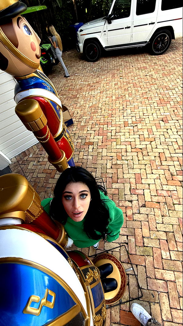 camilla_classy image ~ Altpins