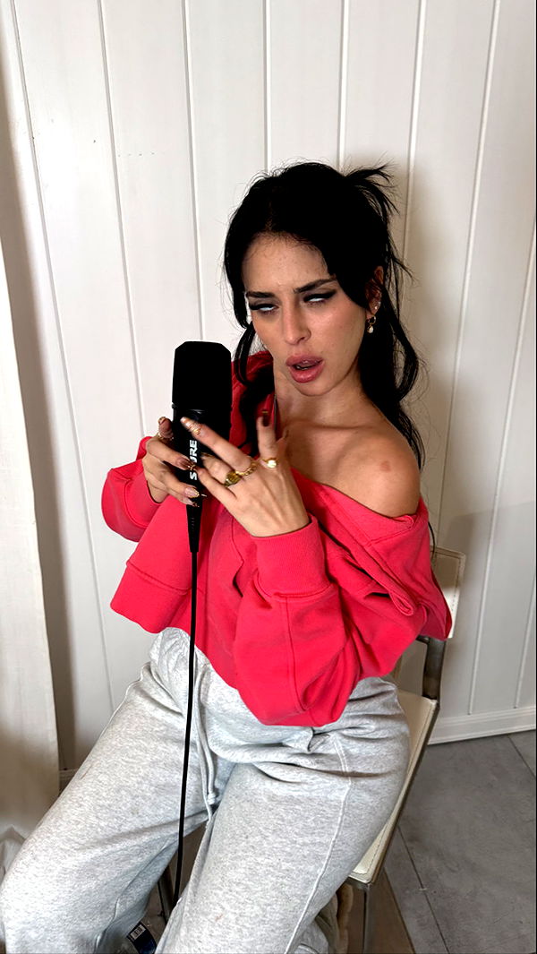 camilla_classy image ~ Altpins