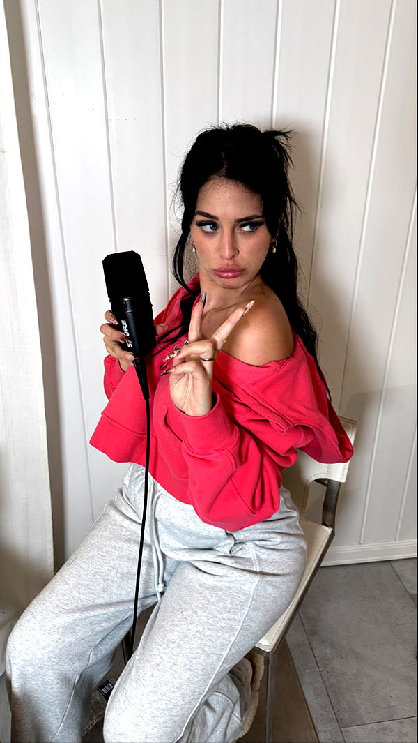 camilla_classy image ~ Altpins