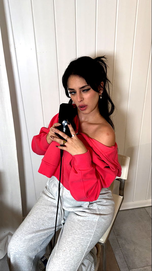 camilla_classy image ~ Altpins