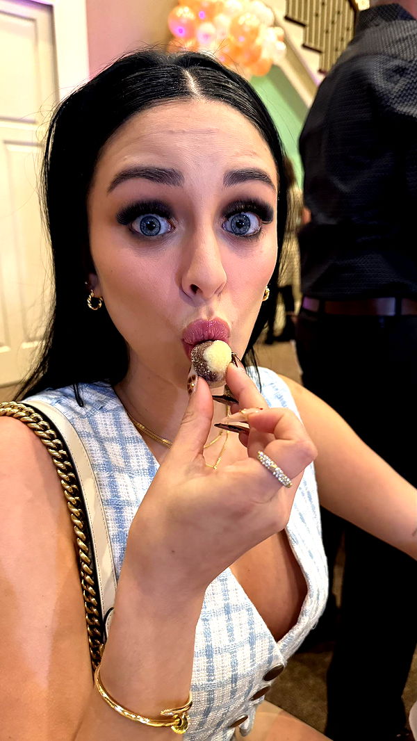 camilla_classy image ~ Altpins