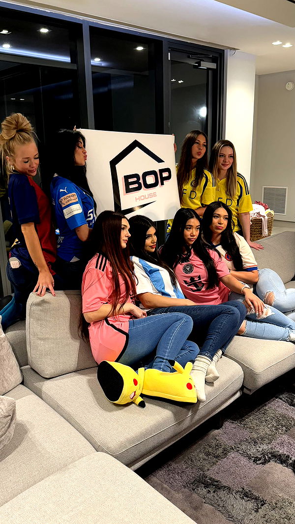 camilla_classy image ~ Altpins