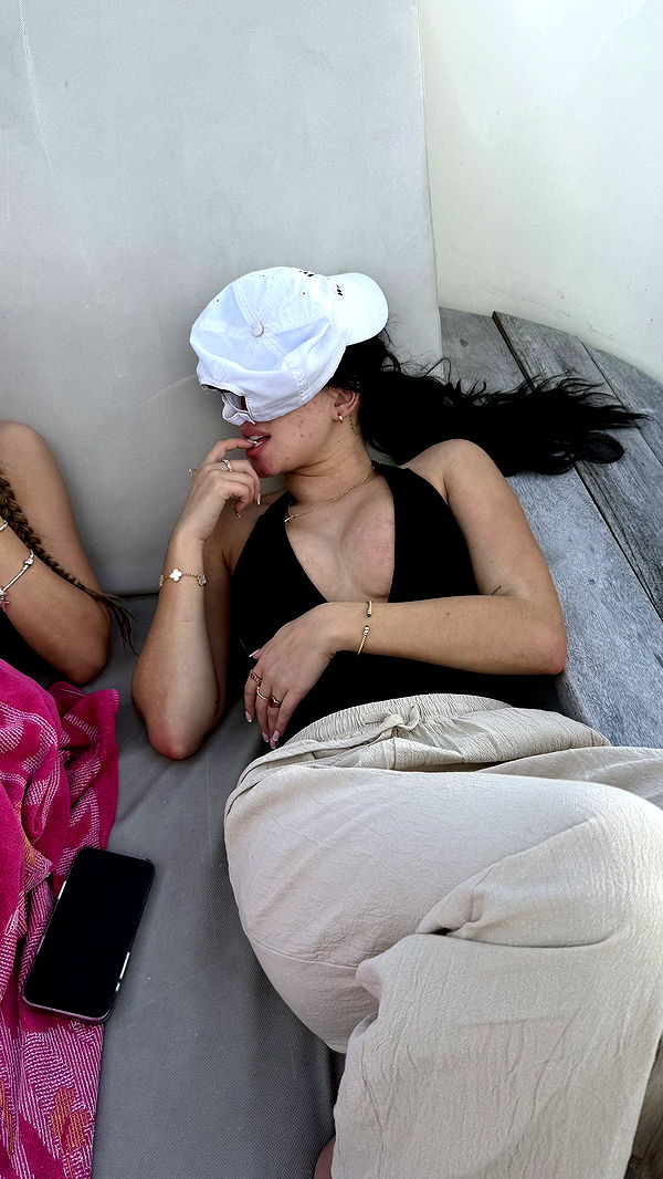 camilla_classy image ~ Altpins