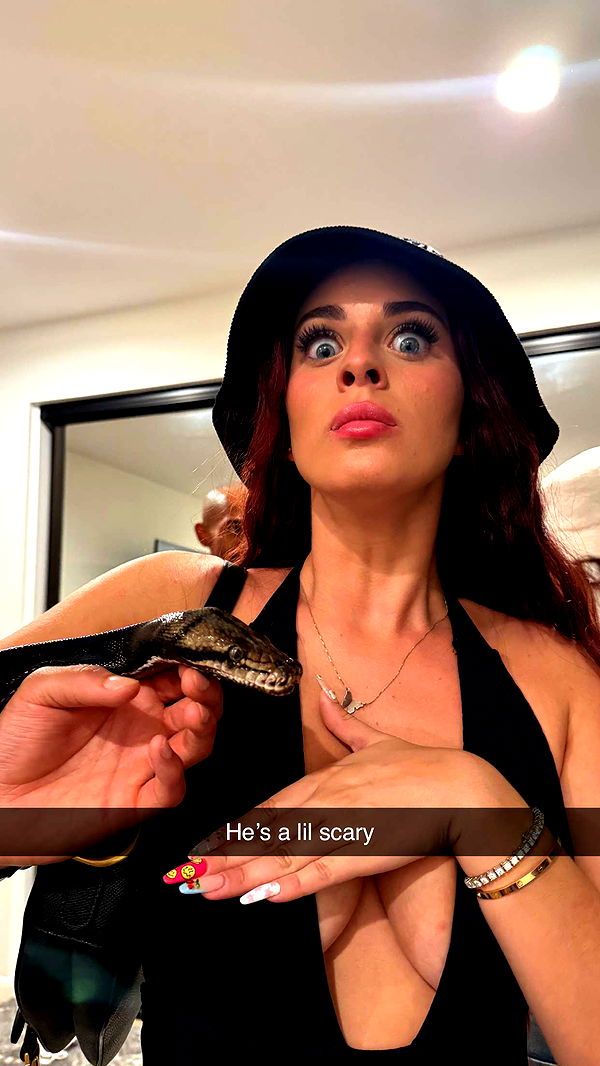 camilla_classy image ~ Altpins