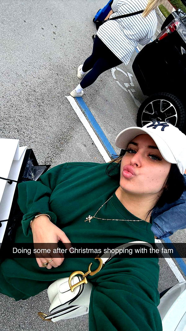 camilla_classy image ~ Altpins