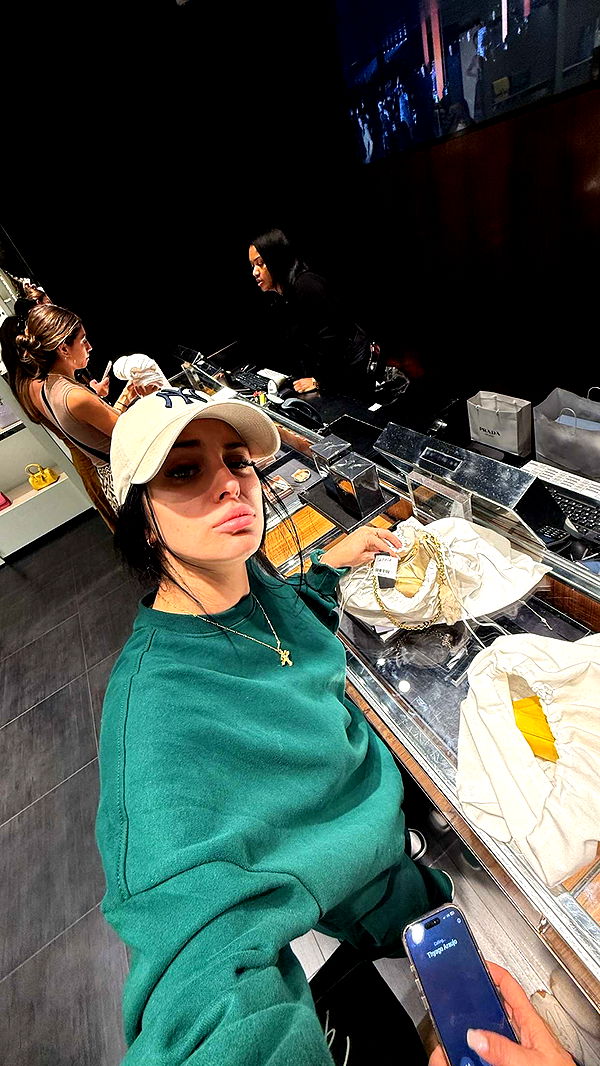 camilla_classy image ~ Altpins