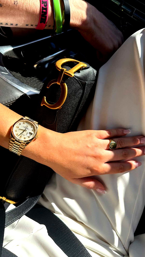 camilla_classy image ~ Altpins