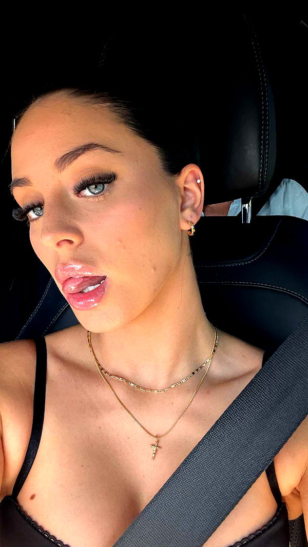 camilla_classy image ~ Altpins