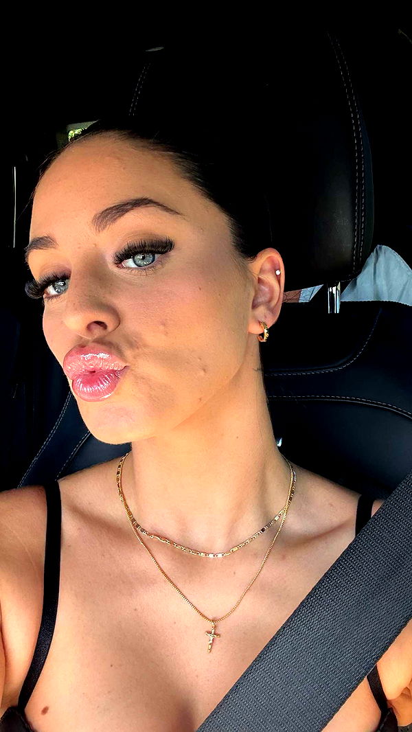 camilla_classy image ~ Altpins