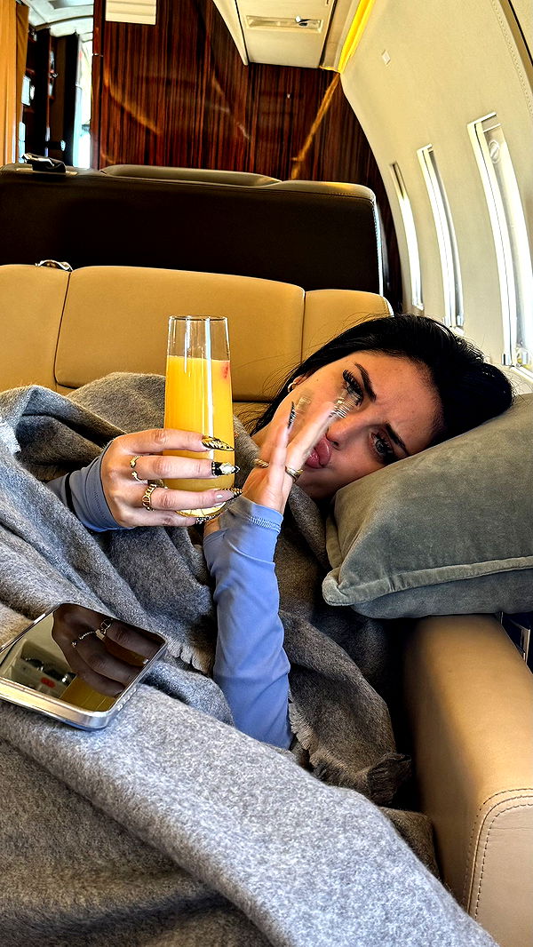 camilla_classy image ~ Altpins