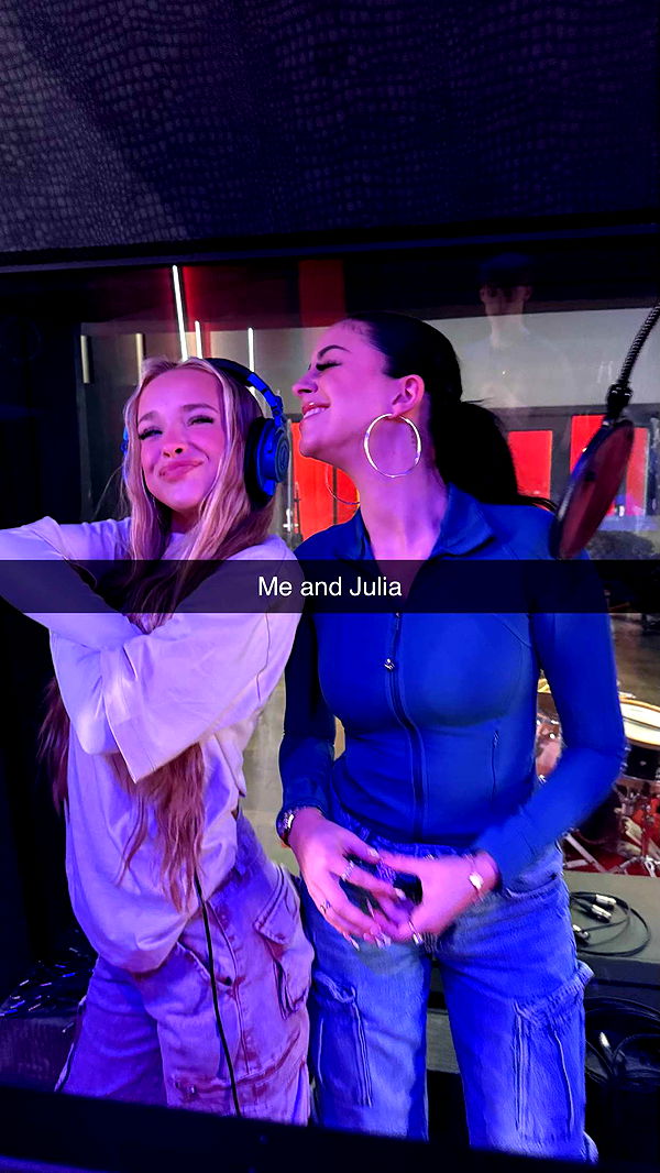 camilla_classy image ~ Altpins