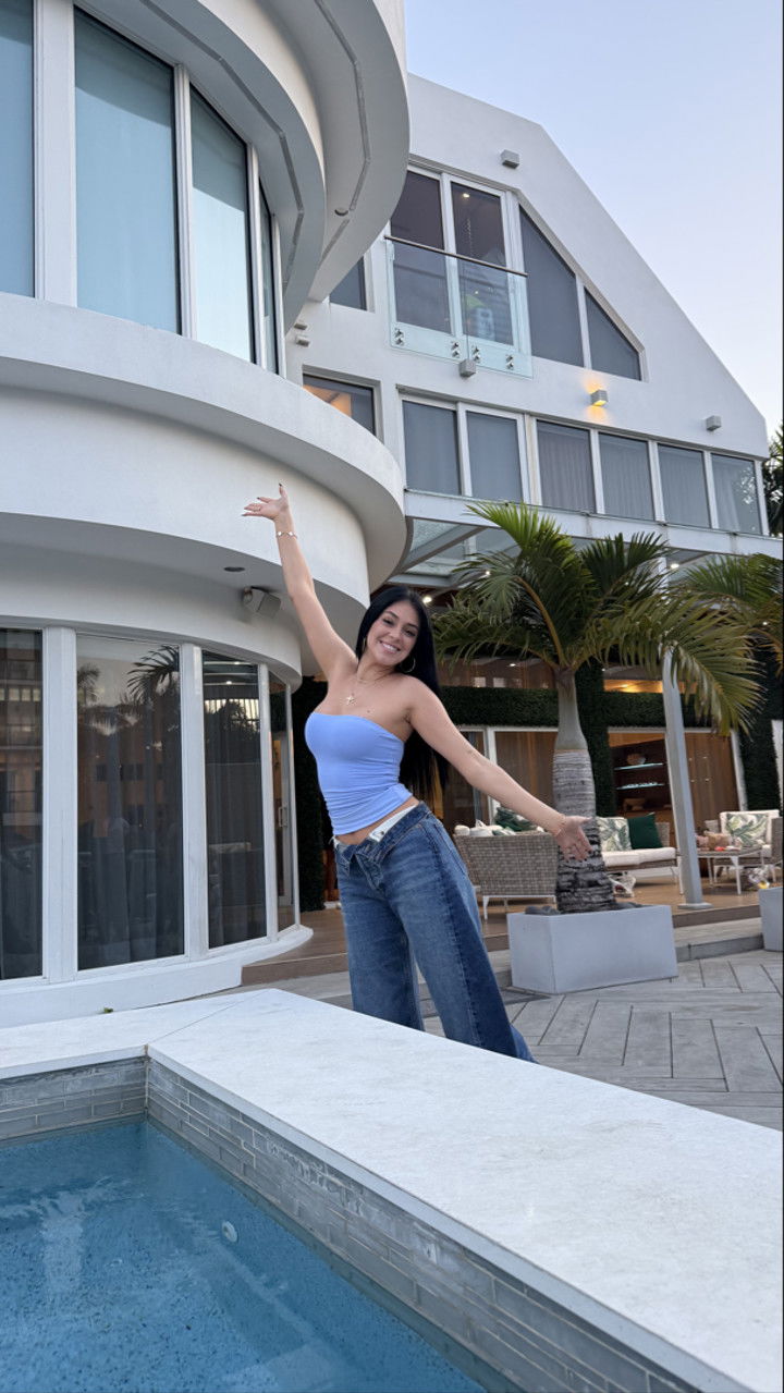 camilla_classy snapchat image archive image