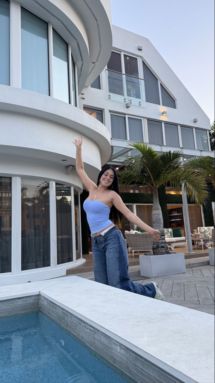 camilla_classy snapchat image archive image