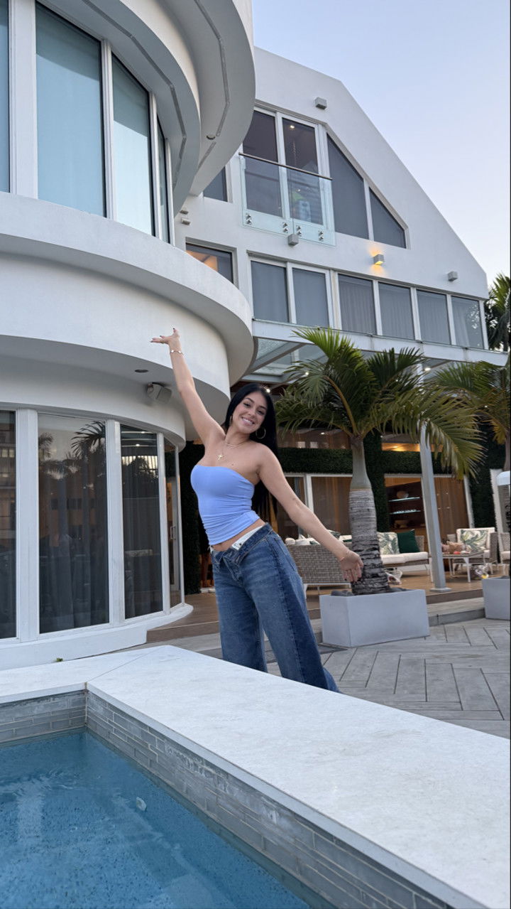 camilla_classy snapchat image archive image