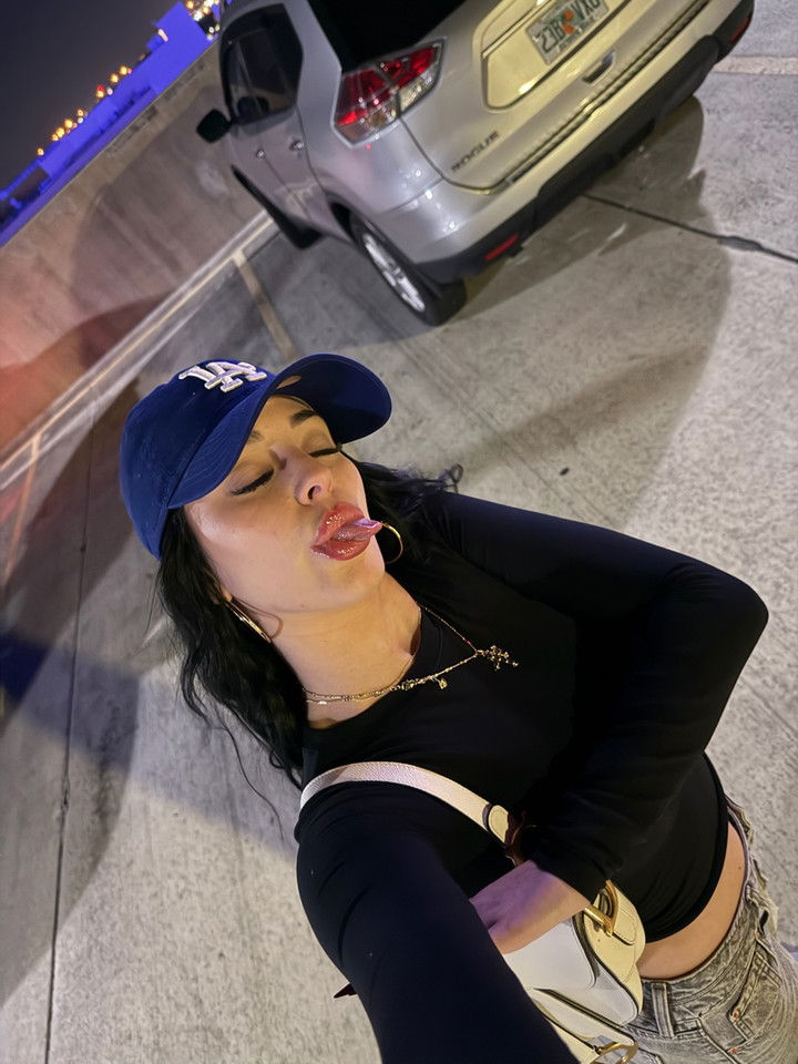 camilla_classy snapchat image archive image