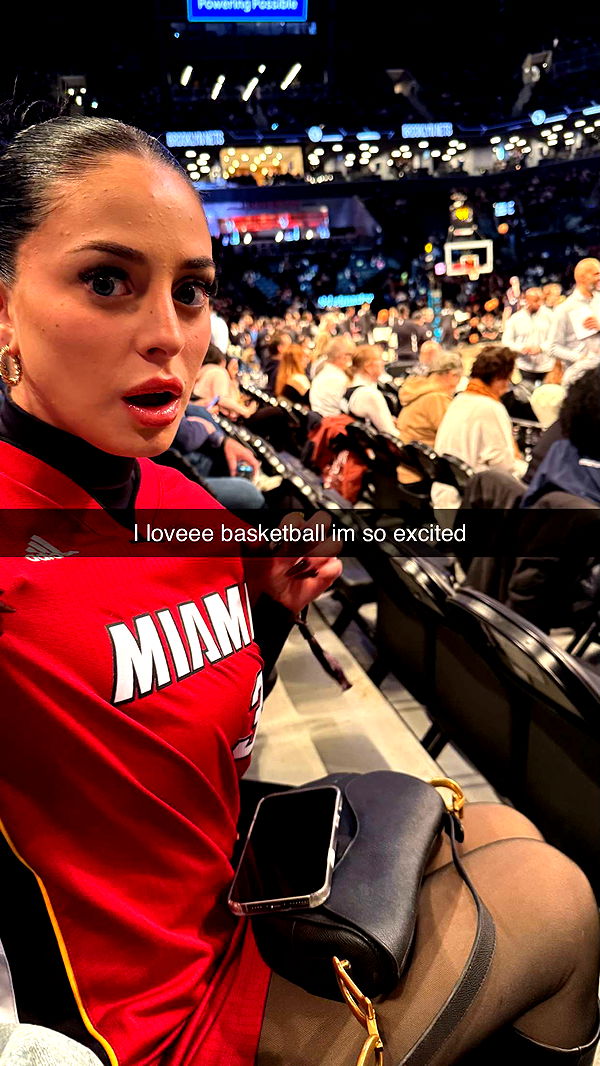 camilla_classy image ~ Altpins