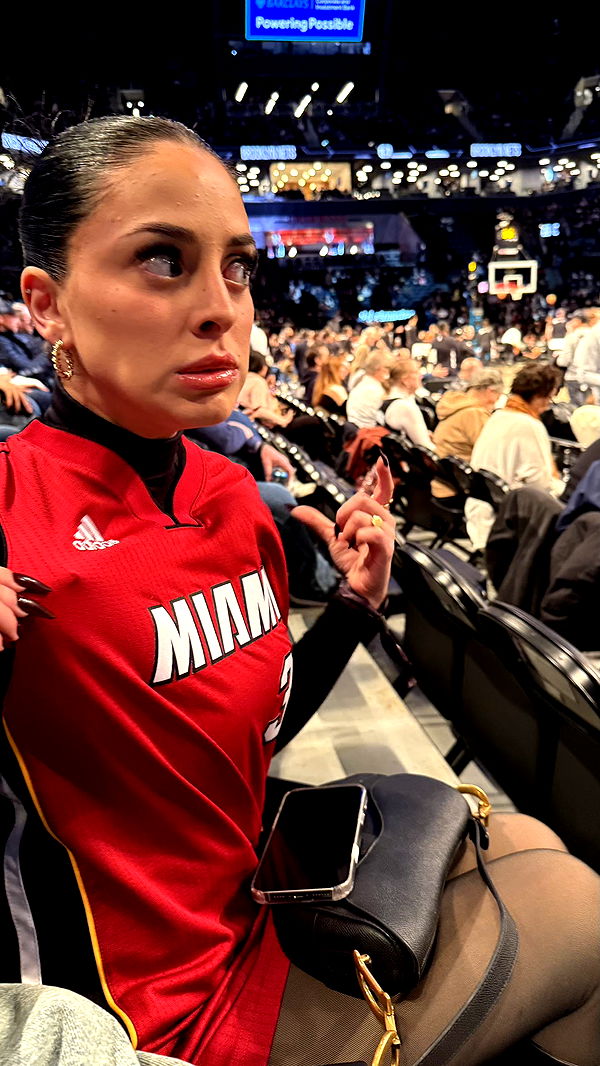 camilla_classy image ~ Altpins